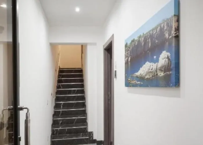 House Monalisa *